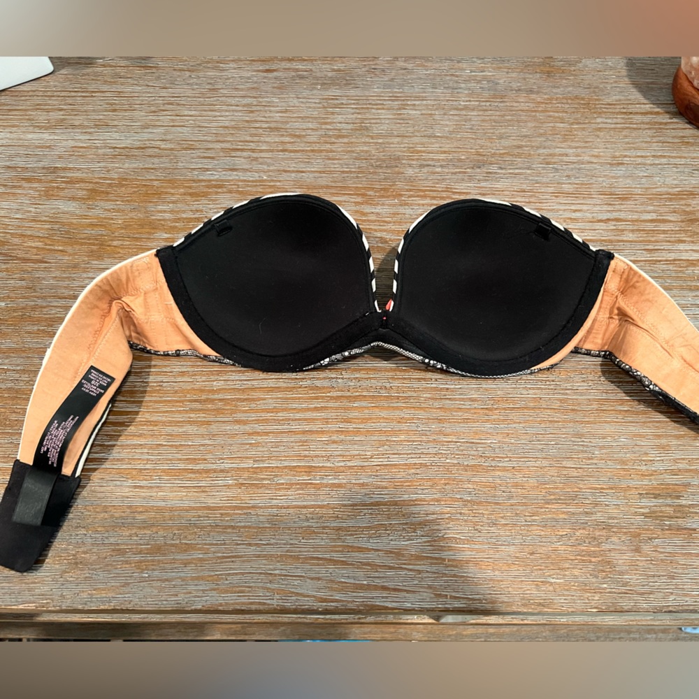 Women’s Victoria’s Secret strapless bra! - Picture 2 of 3